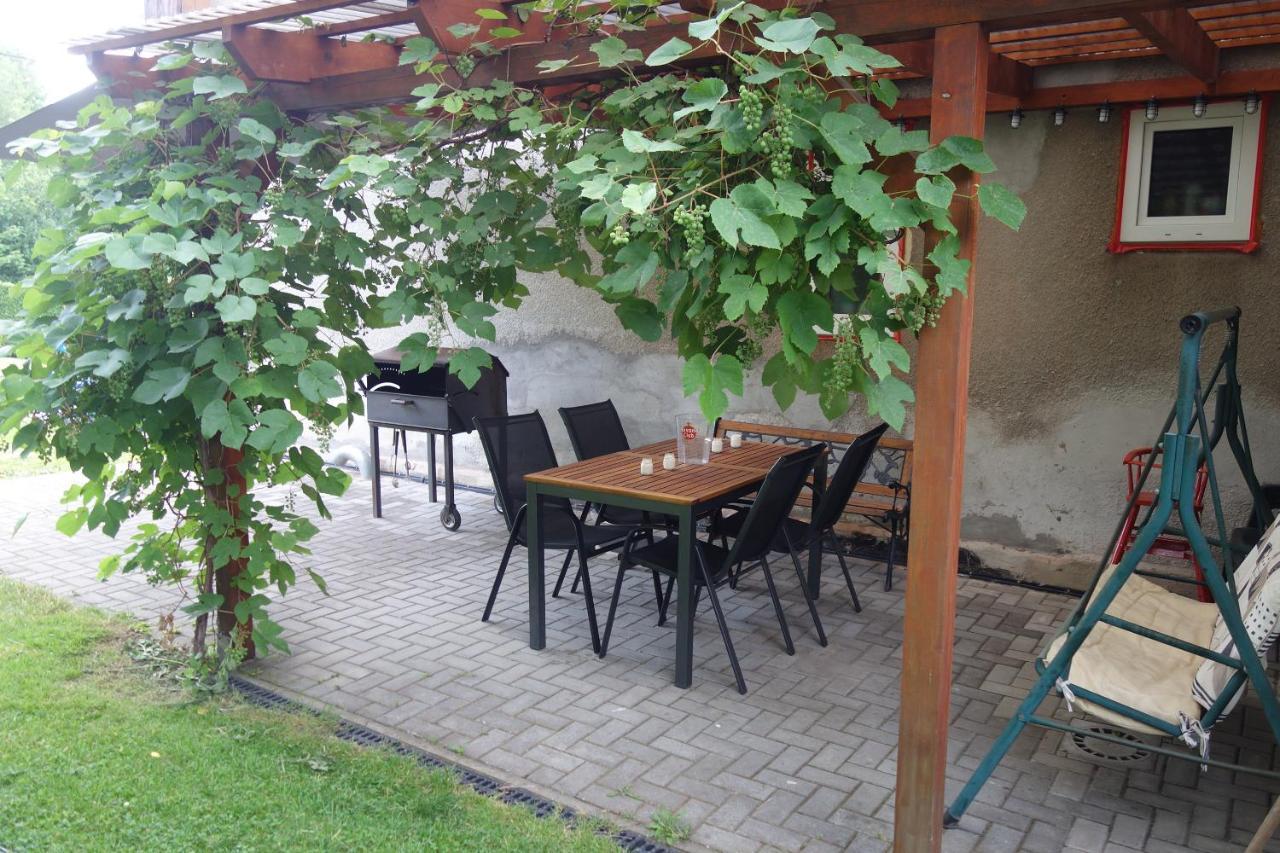 Pod Chlumem - Utulny Byt V Blizkosti Centra Decin Dış mekan fotoğraf