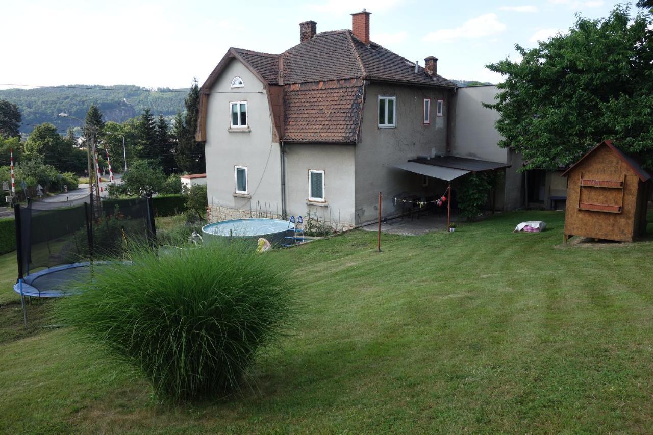 Pod Chlumem - Utulny Byt V Blizkosti Centra Decin Dış mekan fotoğraf